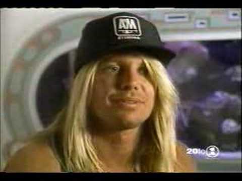 axl rose and vince neil s verbal fight