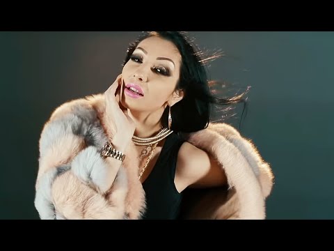 Narcisa - Ea produce milioane [Videoclip Oficial] 2022
