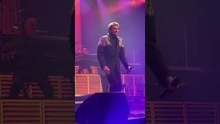 Barry Manilow London Palladium June 9th  Let's hang on.