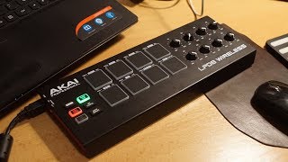 Video thumbnail for Akai LPD8 Wireless Review by Umcaruje