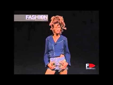 Gisele Bundchen   Christian Dior Spring Summer 2000