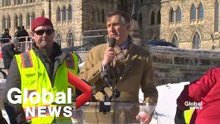 Maxime Bernier rallies against Trudeau, Scheer over pipeline stance