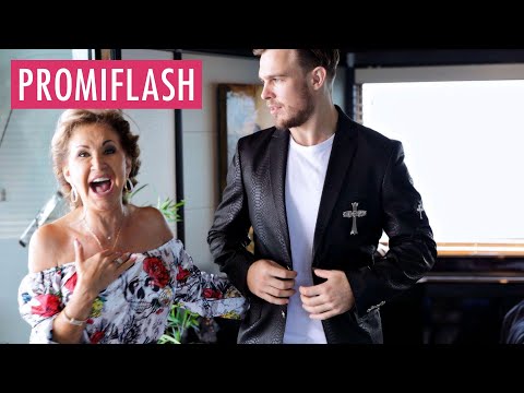 Video Thumbnail: Eifersuchtsdrama: Carmen Geiss flirtet mit sexy Herrenmodel