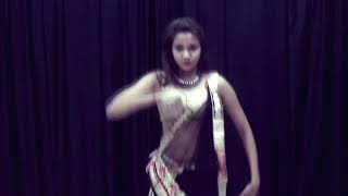 Full Dance of Ashi singh (Naina) on CHITIYAN KALIY