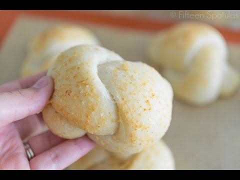 Super Fluffy Garlic Knots Recipe