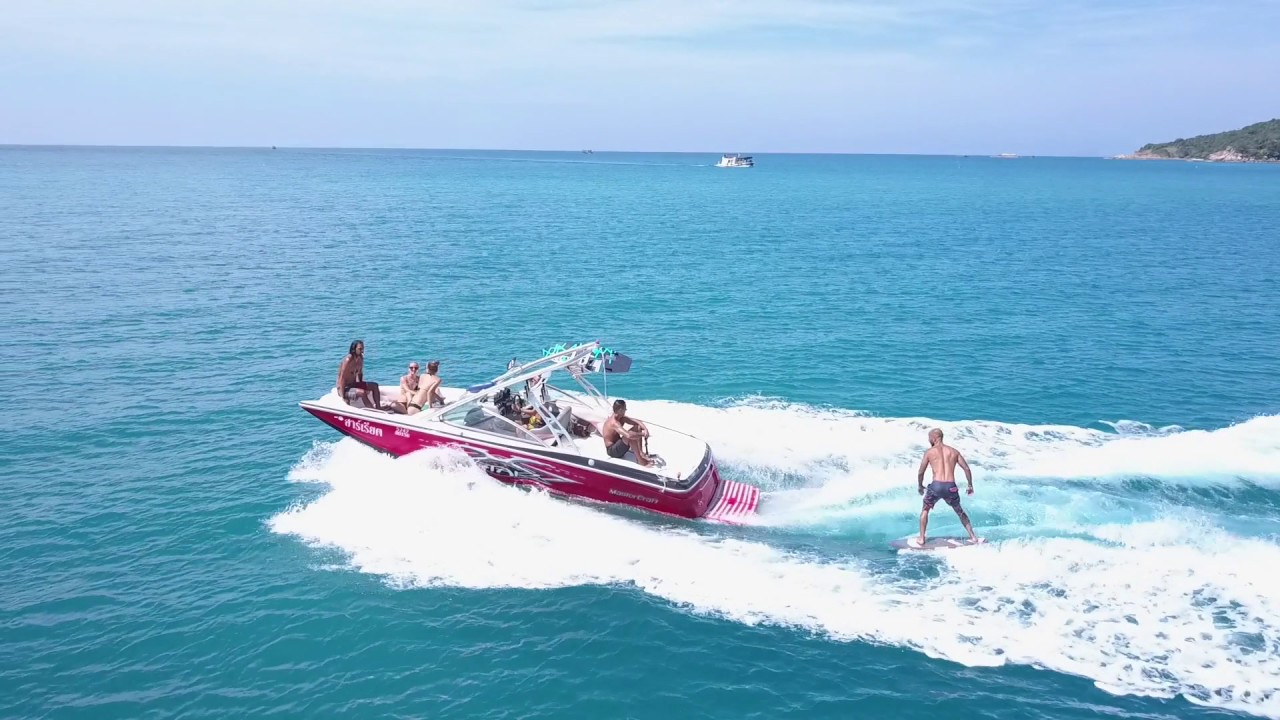 Experience the thrill of wakesurfing at Wake Up! Wakeboarding Koh Phangan!