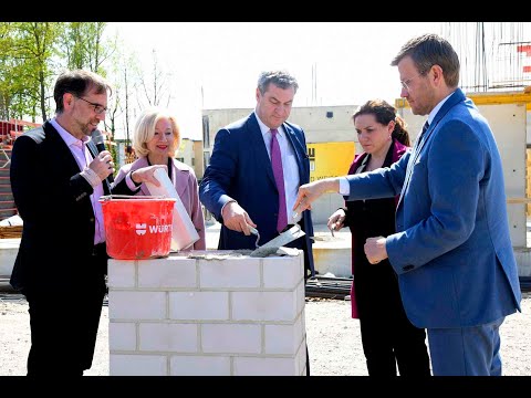 Schulzentrum Nürnberg Südwest: Grundsteinlegung für den zweiten Bauabschnitt