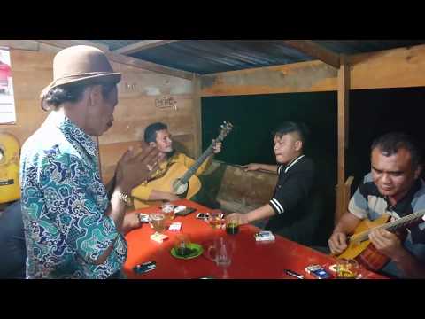 Trio LAPO - HERMINA, (Cipt. Erick Silitonga). Penyanyinya adu suara tinggi.