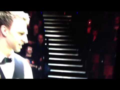 Fart interrupts Judd Trump