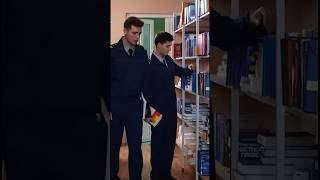 —Դե, դու սիրում ես ստիպել մարդկանց, որ նրանք գնան գործողությունների😏