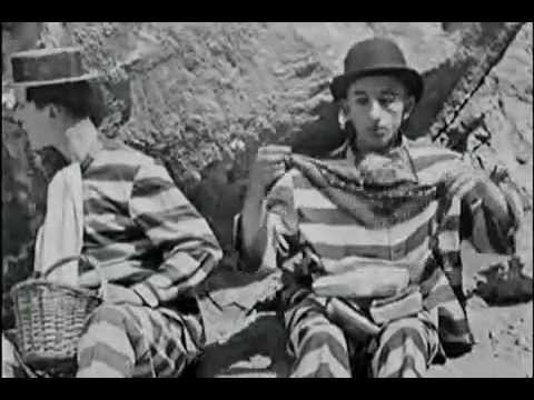 Stan Laurel & Larry Semon in "Frauds & Frenzies"