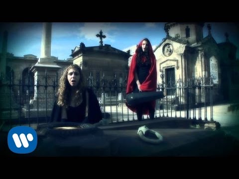 Nikosia - Mandy Moon