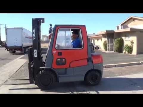 1998 Toyota 52-6FGU30 Forklift - 6000lb Capacity, Pneumatic Tires,  Fully Enclosed Cab, LP fuel