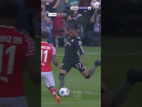 🤯 Le banger intersidéral de Michael #Olise ! #Football #Bayern #Goal