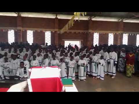NZASHIMIRA IMANA NZAYISINGIZA 🛕🛕 performed by Puer cantores muri Paroise⛪ ya GISOVU⛪