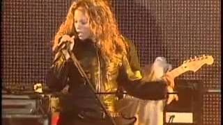 Shakira - Hey You - Yahoo! Times Square Concert