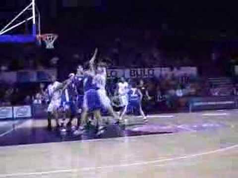 29 24-11-07 BCO-Bree - Opnieuw een verre score van Jerry Gre