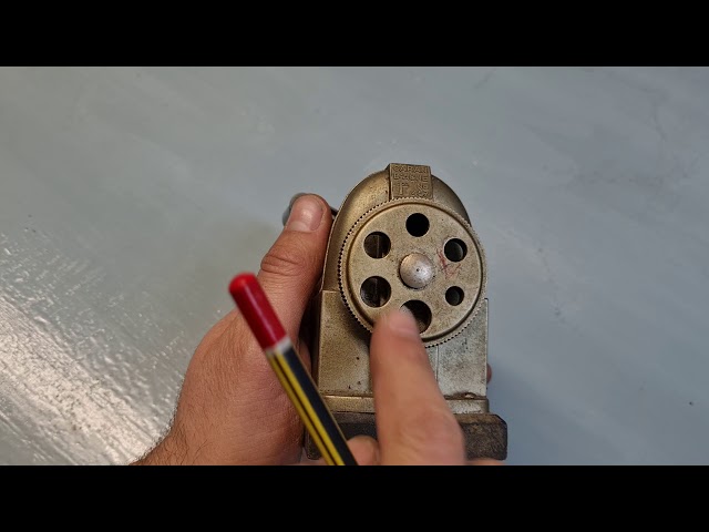 Vídeo relacionado con Herlitz Fancy - 1 Sacapuntas Doble de Metal con Doble Agujero para Lapiceros