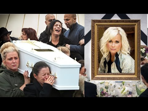At Lorrie Morgan's tragic funeral! Our condolences to Lorrie Morgan's family, goodbye Lorrie Morgan.