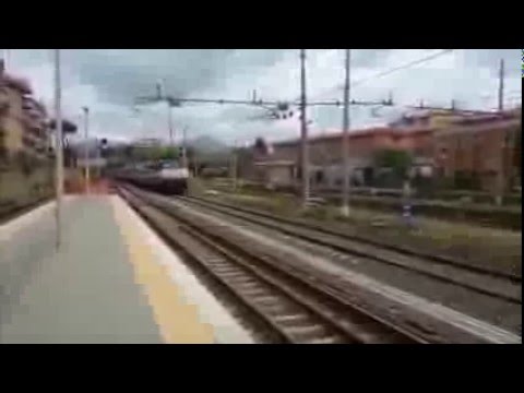 E444R.099 titolare del IC522 Napoli Centrale-Sestri Levante