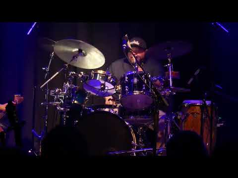 Los Lobos 2022-03-27 Sellersville Theater "Don’t Worry Baby - Mas y Mas"