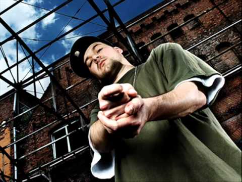 Savas - B-Stadt (feat. Fuat & Fumanshu)