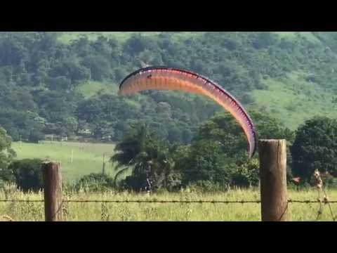 voo 81 de Paramotor IKE Costa em São Pedro