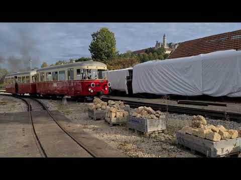 Triebwagen T33 der HMB "Schättere" rangiert in Neresheim, 2021-10-03