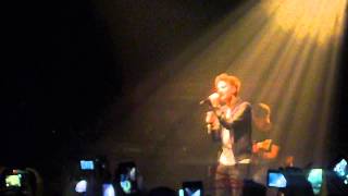 Conor Maynard - Diamonds Live (cover)  @Bataclan Paris (HD)