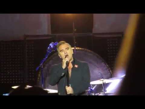 Morrissey-INTRO/HAND IN GLOVE*[The Smiths]-May 7, 2014-City National Civic San Jose CA-MOZ Marr-Live