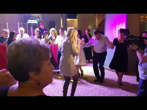 DANIELA GYORFI  - Viata nu e ca o floare ( NUNTA  prestație artistica )