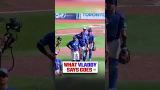 This interaction between Blue Jays’ Vladimir Guerrero Jr. and Kazuma Okamoto ????