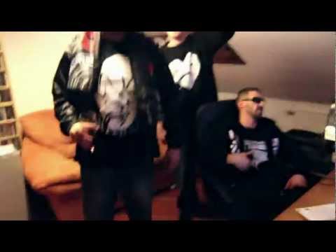 Orgi69 fest. Dissziplin & SmokeM - Bitches kommen Bitches gehen