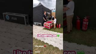 Download lagu Tré Cool and his son Mickey at Download Festival mp3