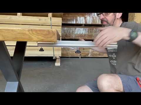 Massivholztisch aus Ulme mit Ansteckplatte