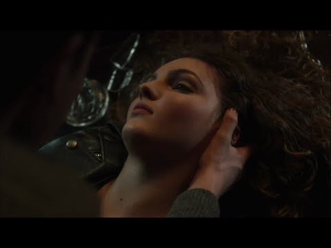 Gotham 4x21 | Bruce and Selina Kissing Scene & Jeremiah Kills Selina