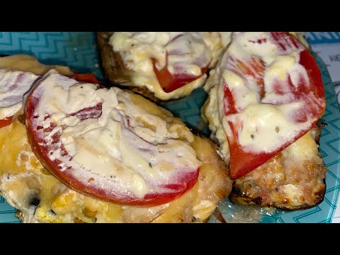 Баклажаны фаршированные, это так вкусно что смели все за одну минуту.