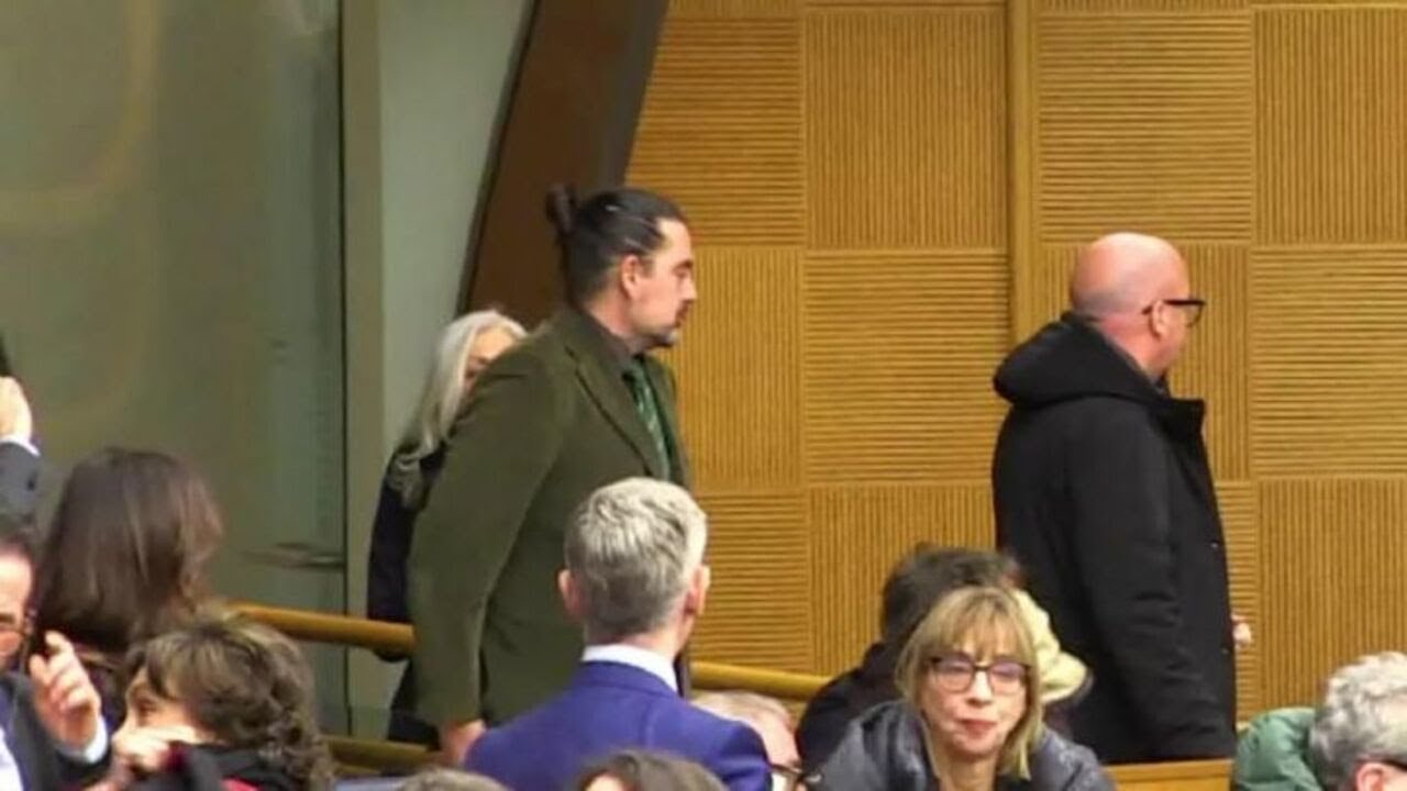 Dopo le formiche, la befana. La domanda (nel backstage) del Direttore di Vista alla premier Meloni