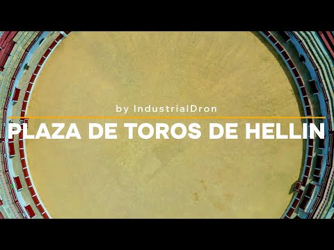 Un paseo por la plaza de toros de Hellin - Albacete