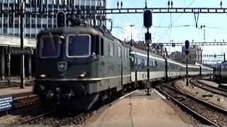 preview picture of video 'SBB CFF FFS - Re 4/4 II à Lausanne en 1991'