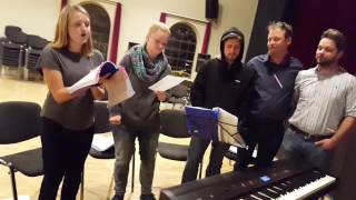 Nissebanden - Prøve på "Ballonsangen"