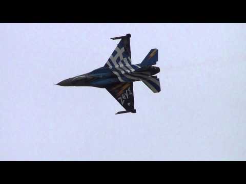 Hellenic Air Force F-16C (Zeus) solo display @ RIAT 19-07-2015