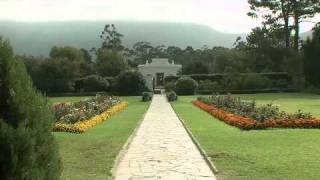 preview picture of video 'Franschhoek Winelands Town Western Cape'