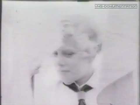 In den Ostwind hebt die Fahnen