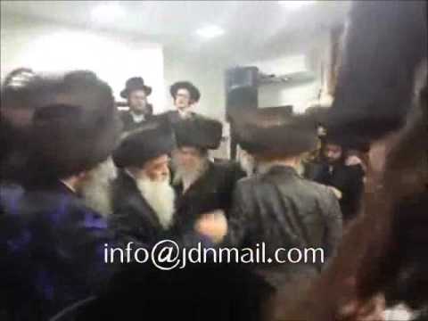 Sheva Brochos In Viznitzer Rebbe's House Attended By His Brother's In Law Satmar And Skver Rebbes