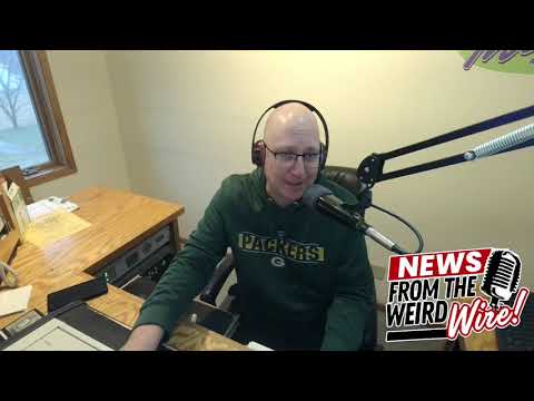 Weird News: Woodpecker Terrorizes Town, Goose Defeats Tiger, Dog Comes Home | Paskvan Podcasts