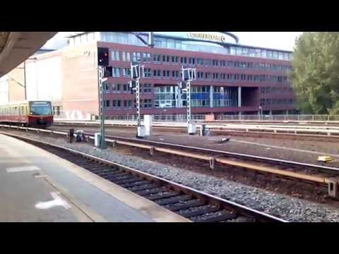 Einfahrt S7 nach Ahrensfelde in Berlin Ostbahnhof