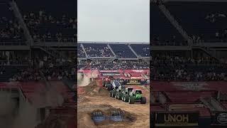 Grave Digger’s 40th Anniversary Encore Jump!!! #monsterjam #gravedigger #monsterjamworldfinals