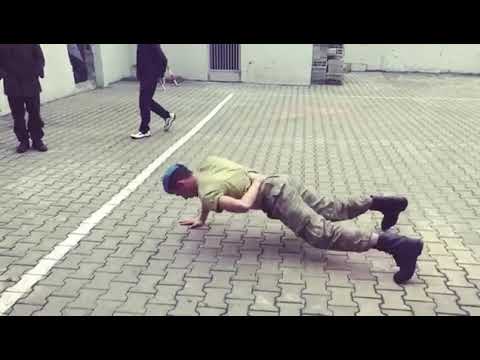 Biz Savaşa Gidersek Siz Mezara Gidersiniz