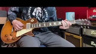 Video thumbnail for 2017 Gibson Goldtop Les Paul vs 1990 Les Paul Standard by Chris Lester
